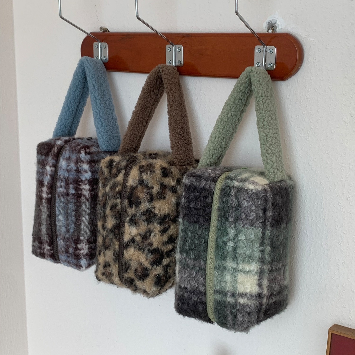 Customized Winter Lamb Fleece  - High Luxury Skincare ulasan dan harga