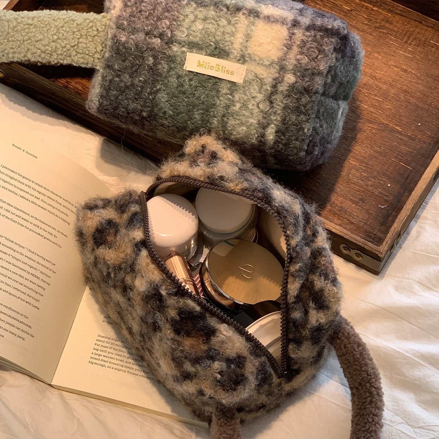 Customized Winter Lamb Fleece  - High Luxury Skincare ulasan dan harga